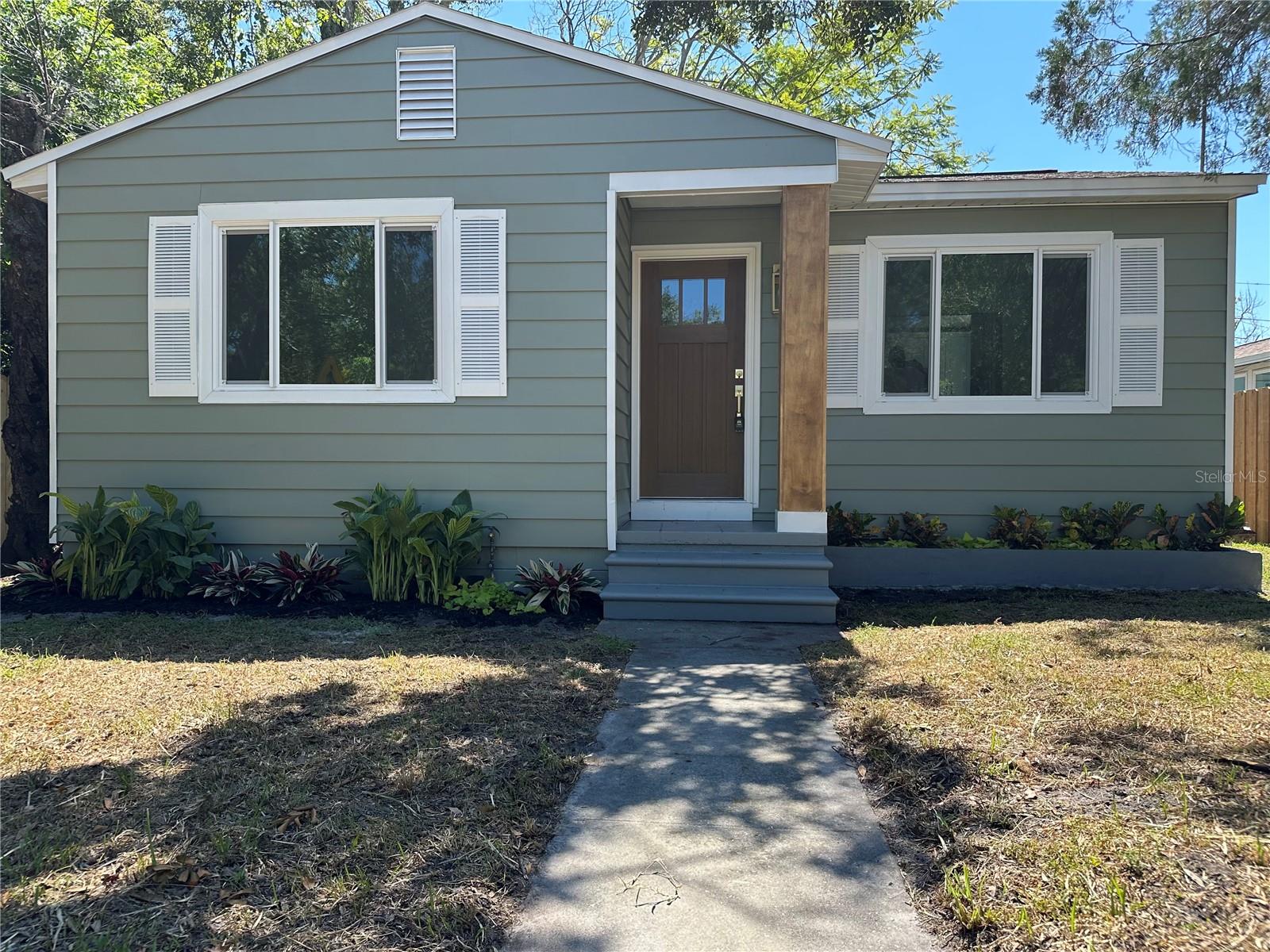 Details for 620 38th Avenue N, ST PETERSBURG, FL 33704