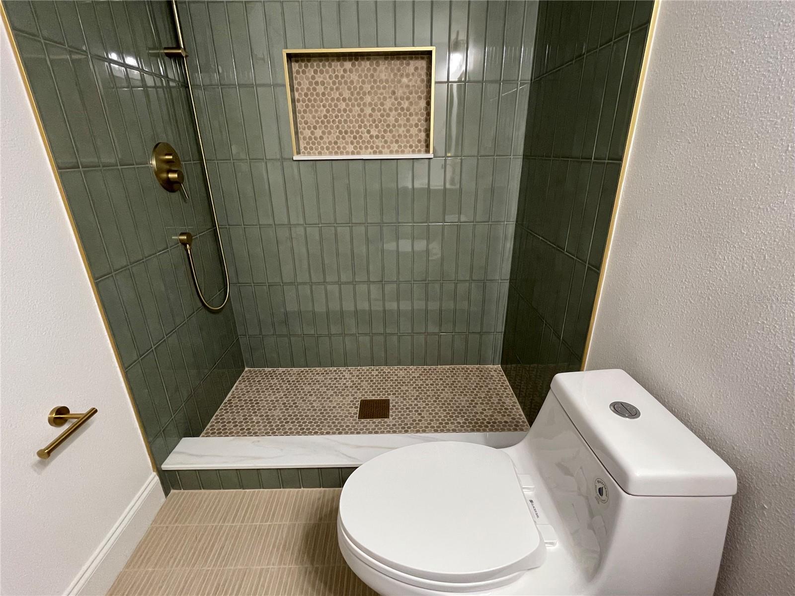 Image 12 of 12 For 620 38th Avenue N
