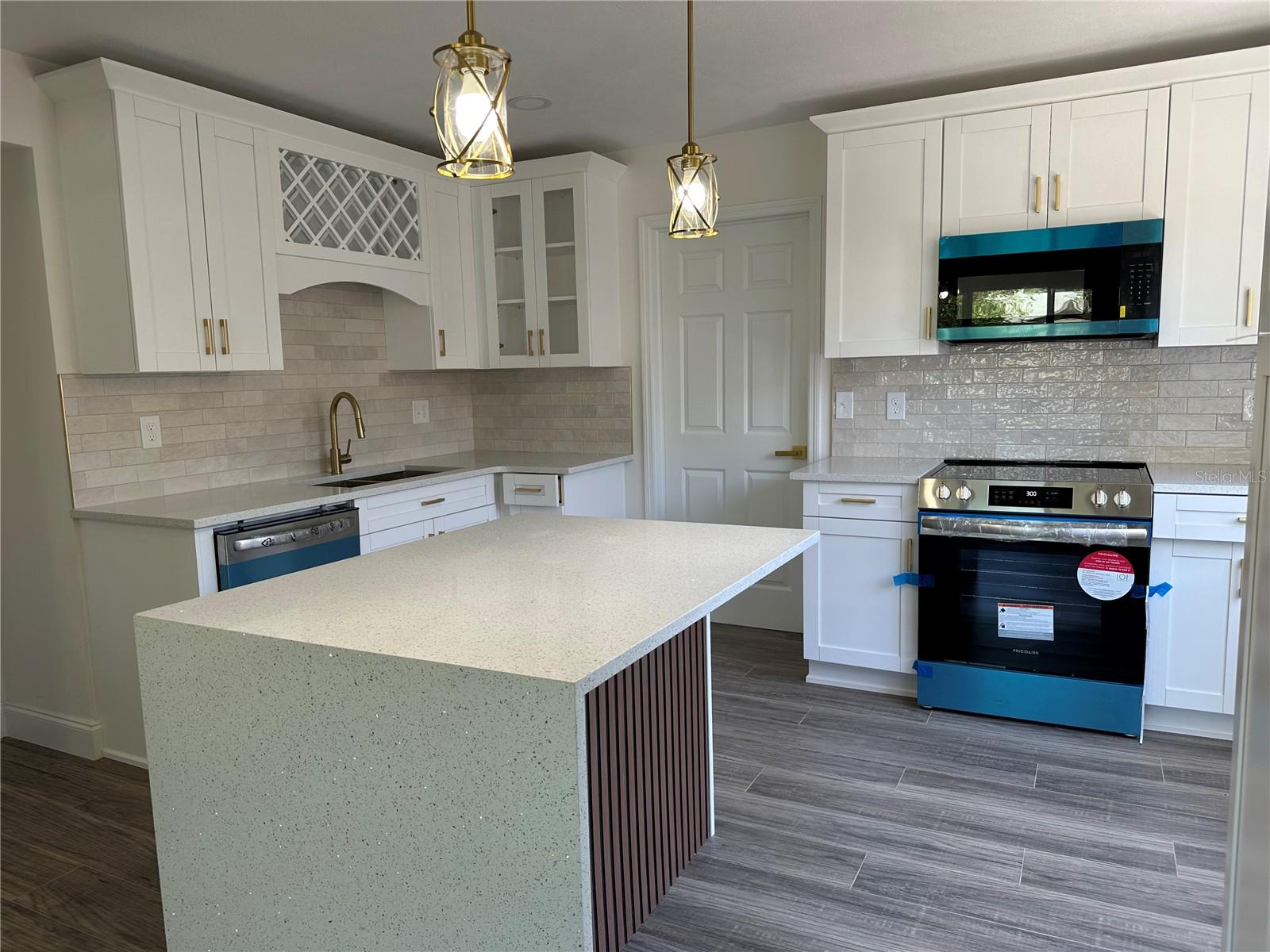 Image 4 of 12 For 620 38th Avenue N