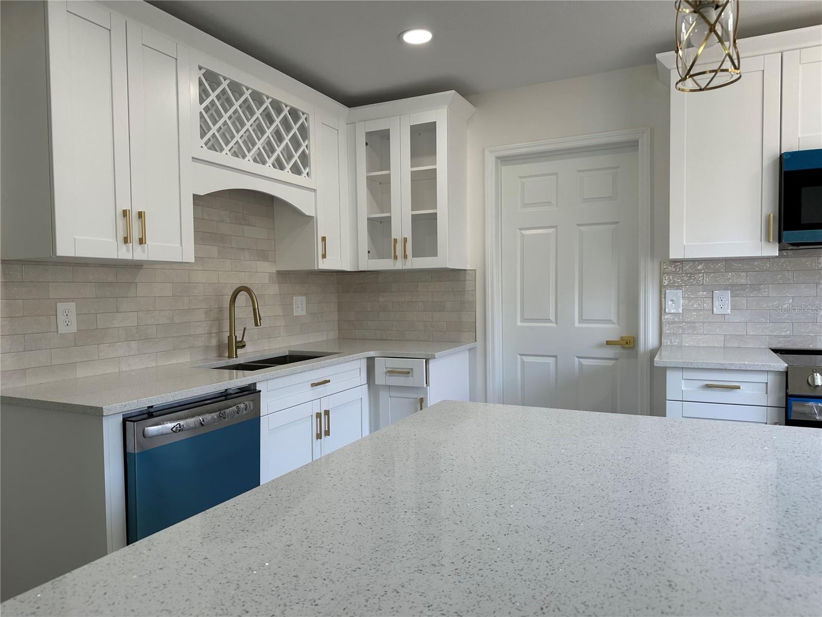 Image 6 of 12 For 620 38th Avenue N