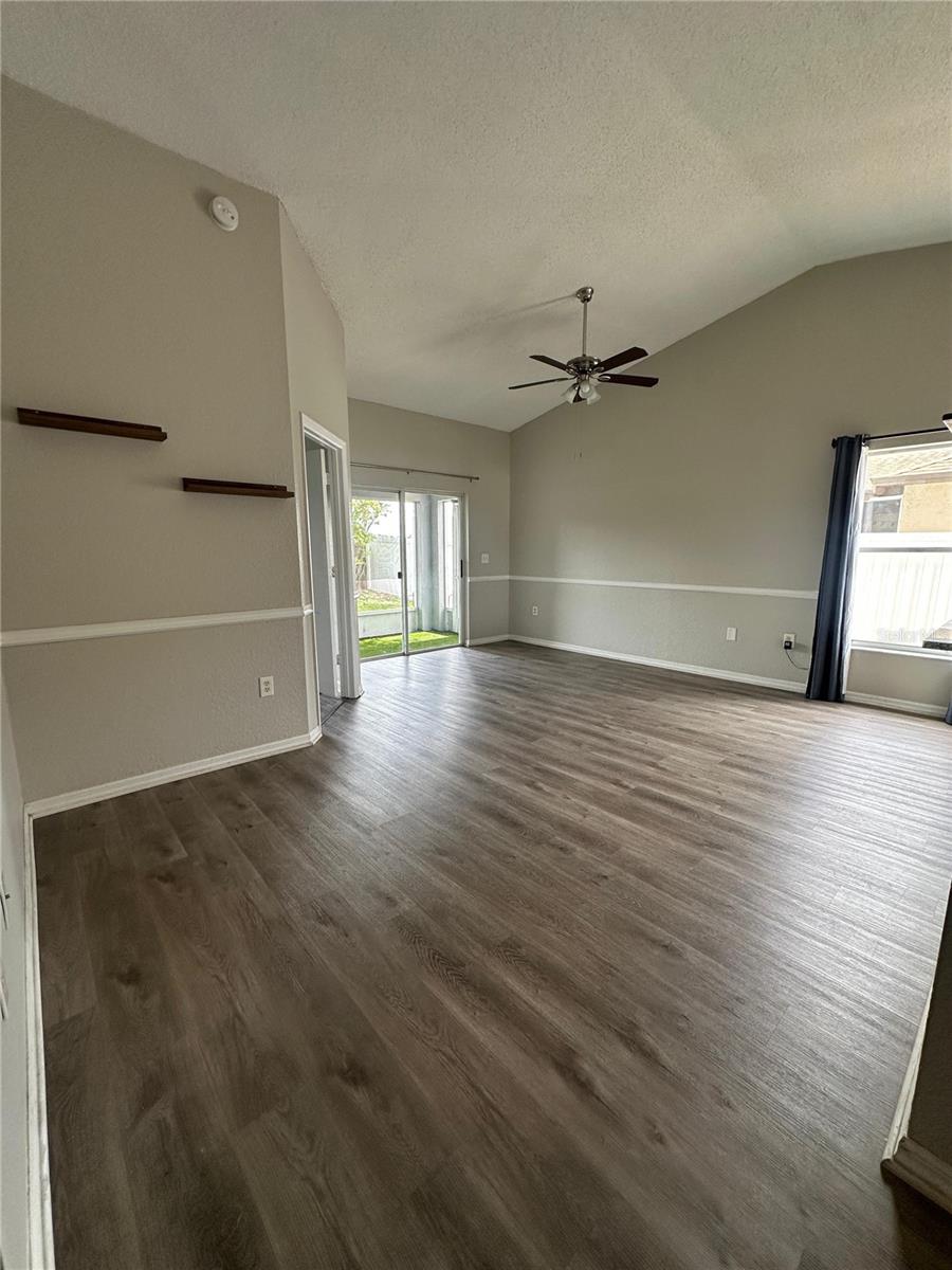 Image 4 of 21 For 4659 Copper Lane