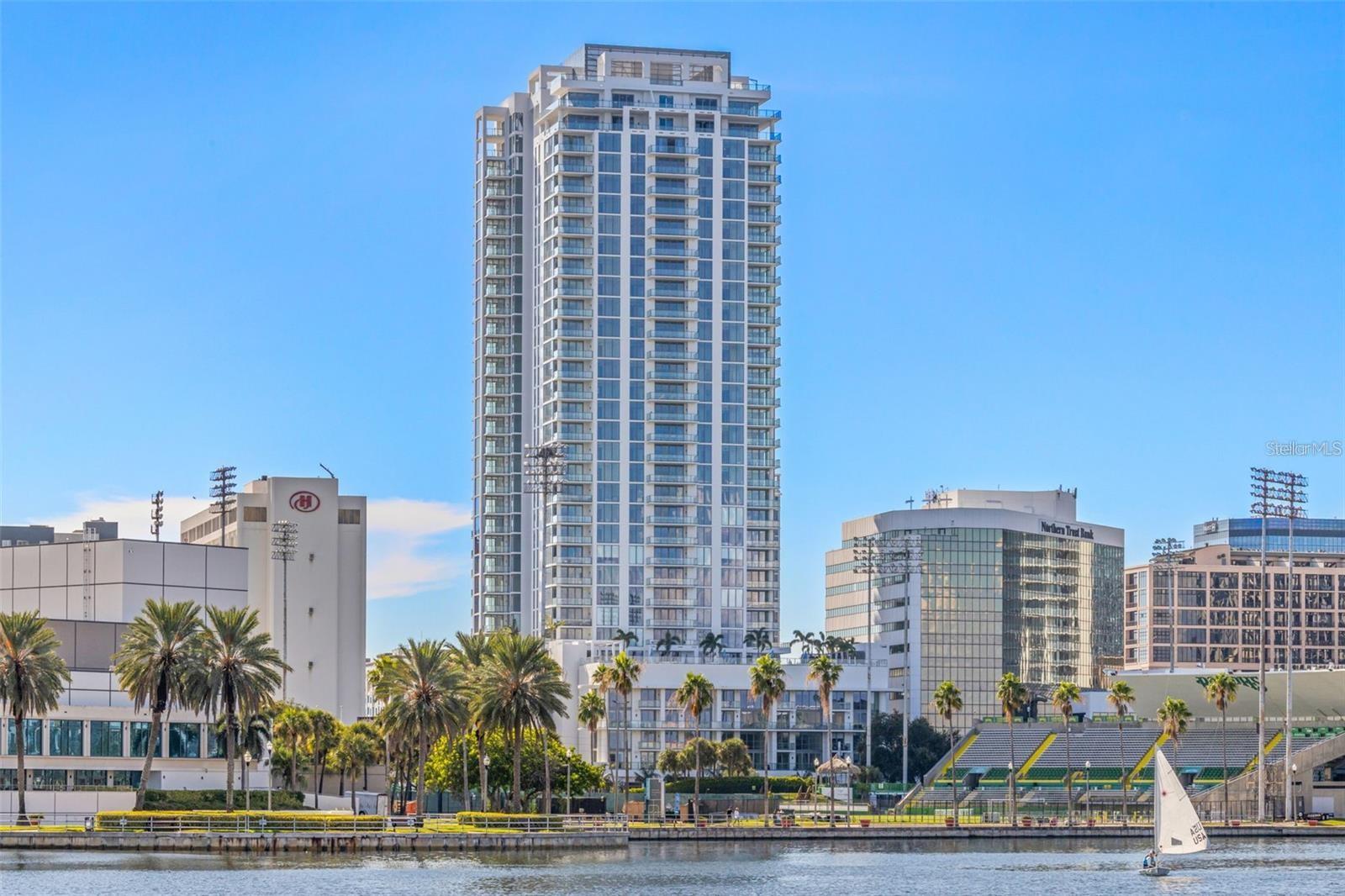 Listing Details for 301 1st Street S 807, ST PETERSBURG, FL 33701