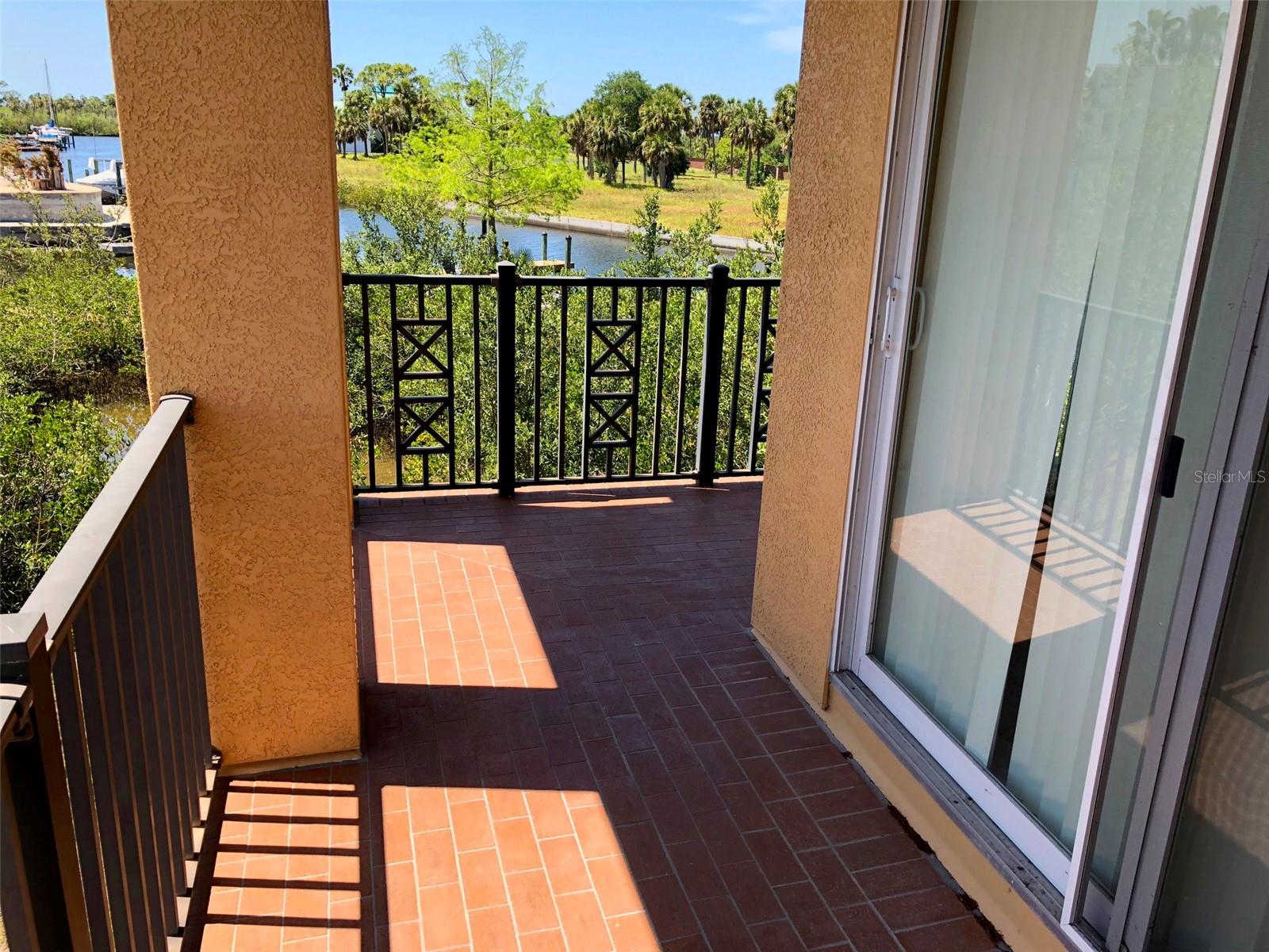 Image 13 of 31 For 6517 Channelside Drive