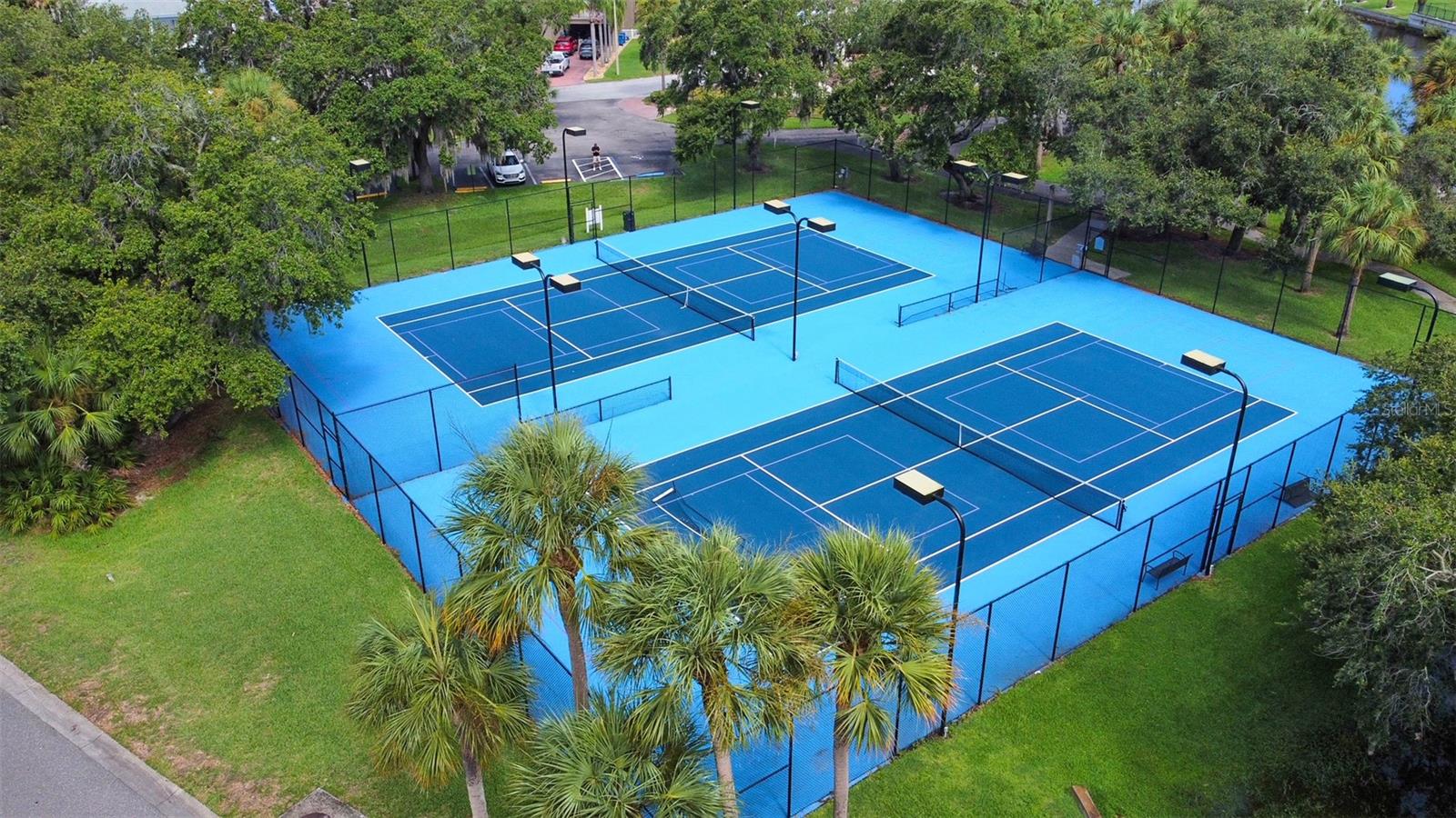 Image 24 of 31 For 6517 Channelside Drive