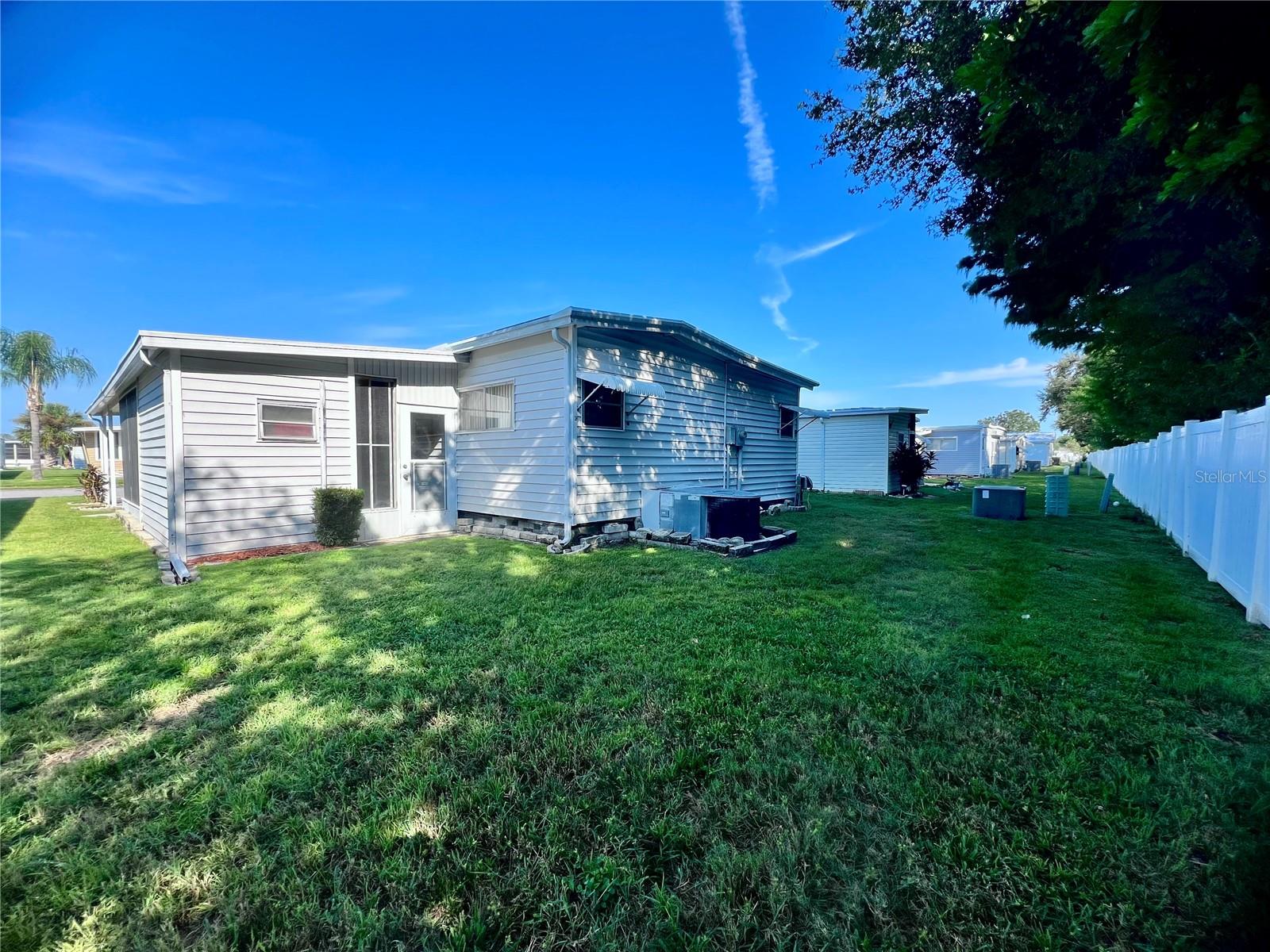 Image 14 of 50 For 1100 Belcher Road S 100