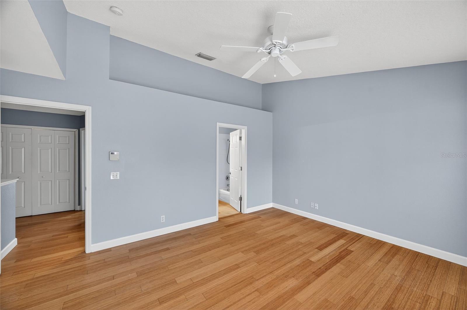 Image 23 of 38 For 13777 Forest Lake Drive