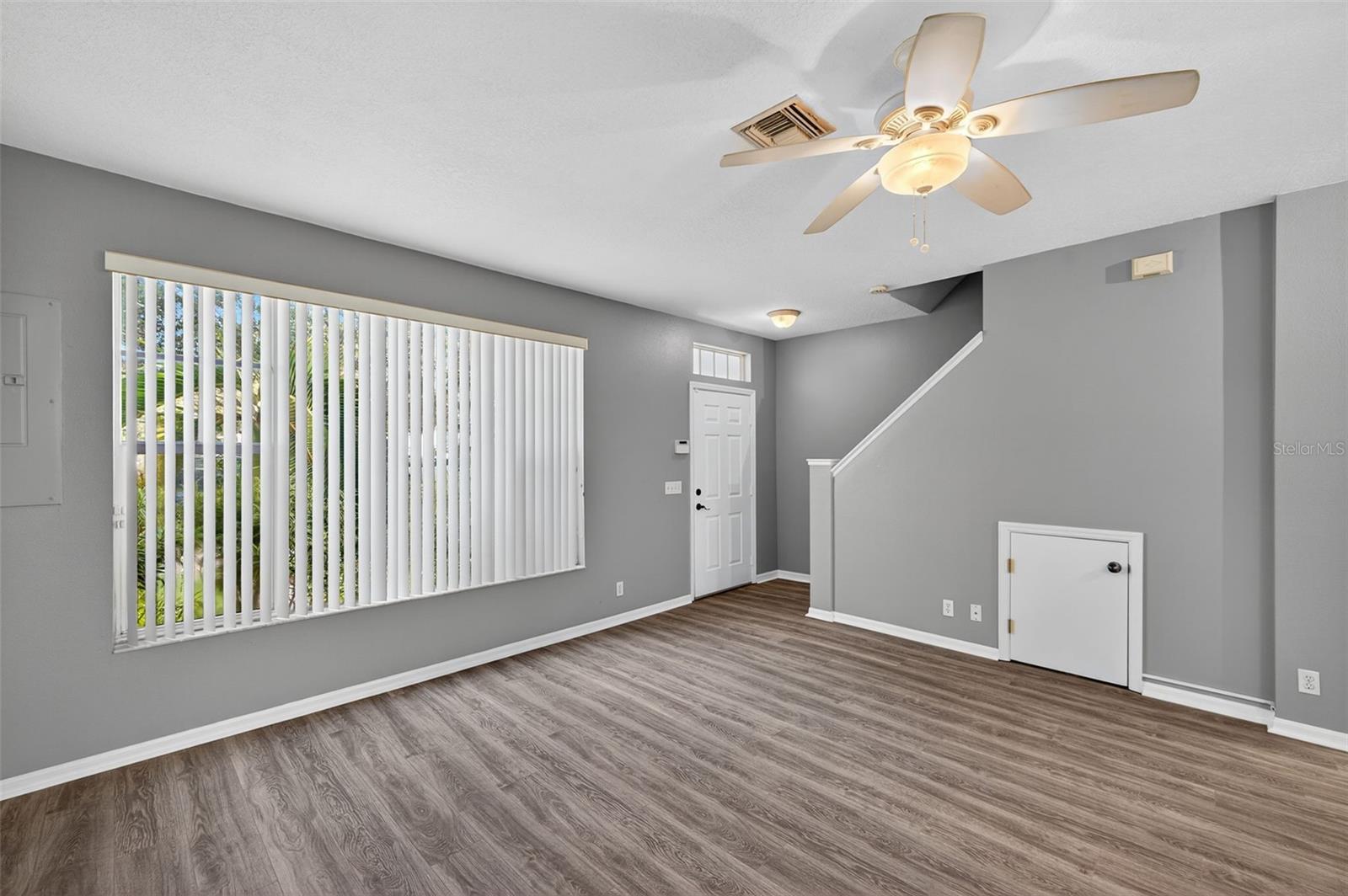 Image 8 of 38 For 13777 Forest Lake Drive