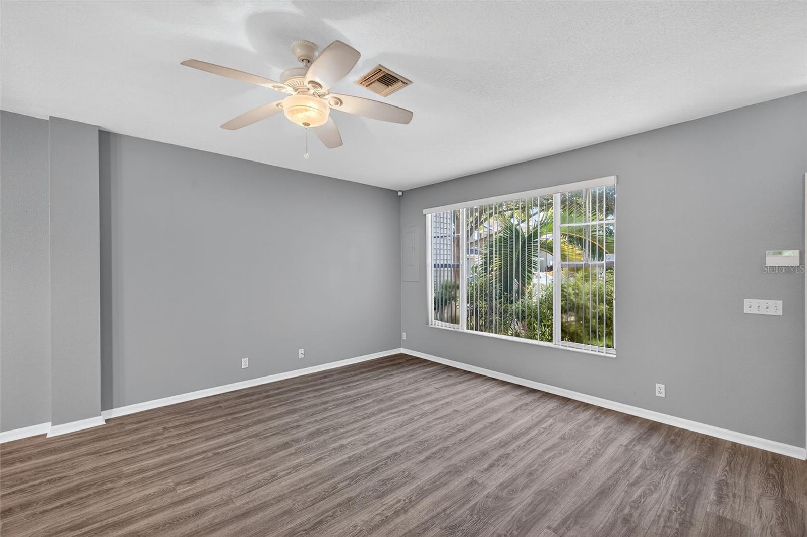 Image 9 of 38 For 13777 Forest Lake Drive