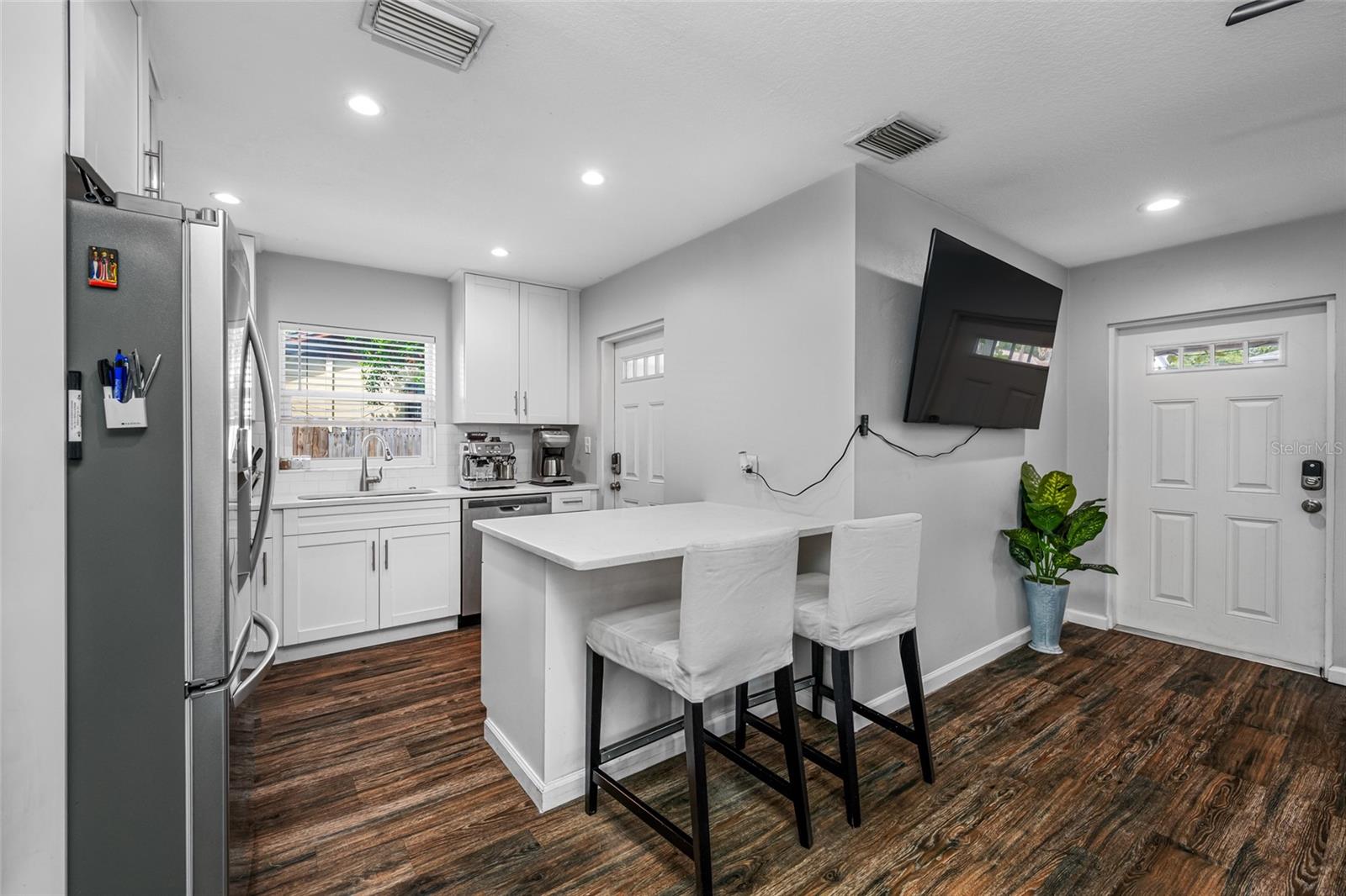 Image 3 of 11 For 1303 Norfolk Street