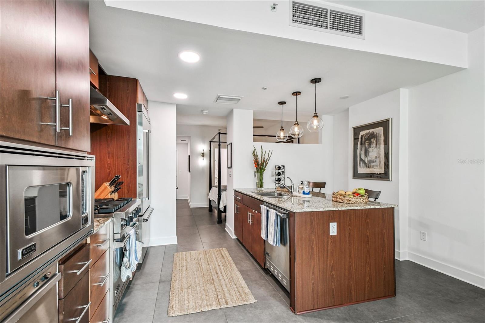 Image 7 of 44 For 1120 Kennedy Boulevard 724