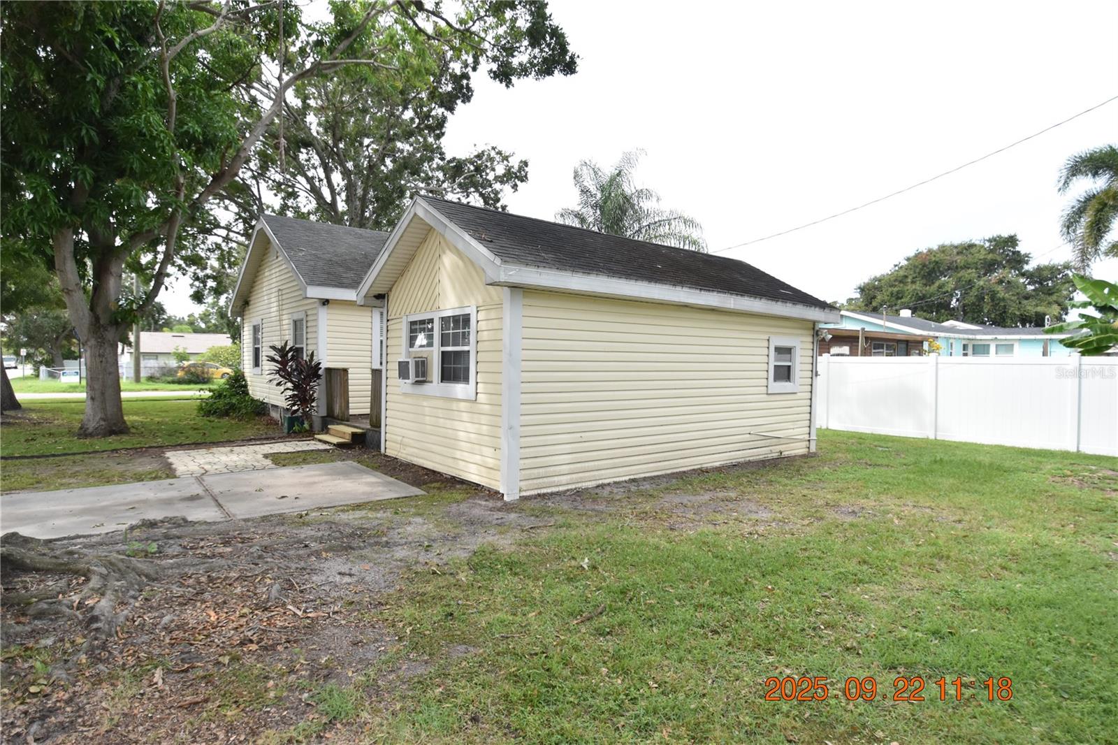 Image 6 of 38 For 5101 15th Avenue S