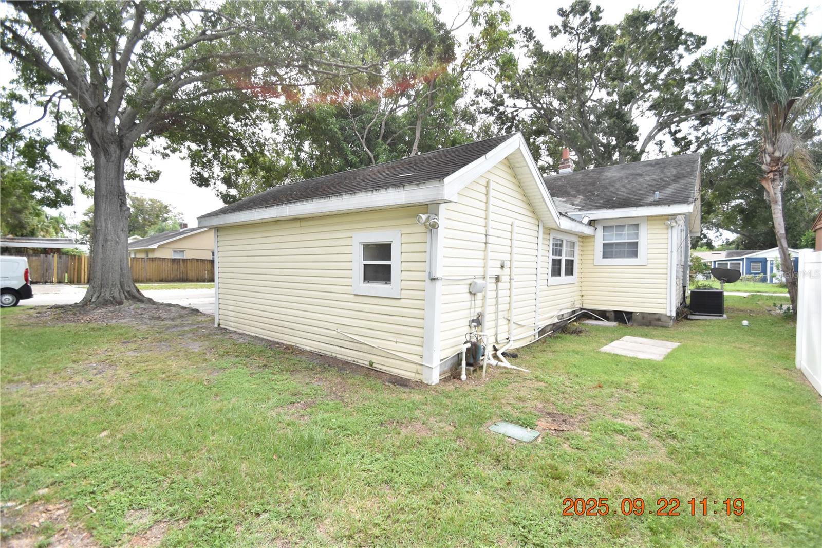 Image 7 of 38 For 5101 15th Avenue S