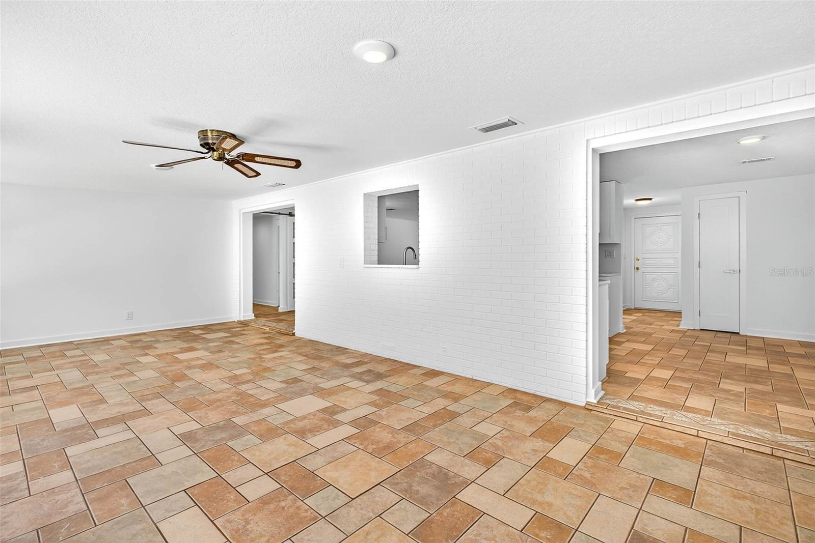 Image 27 of 61 For 603 Shore Drive E