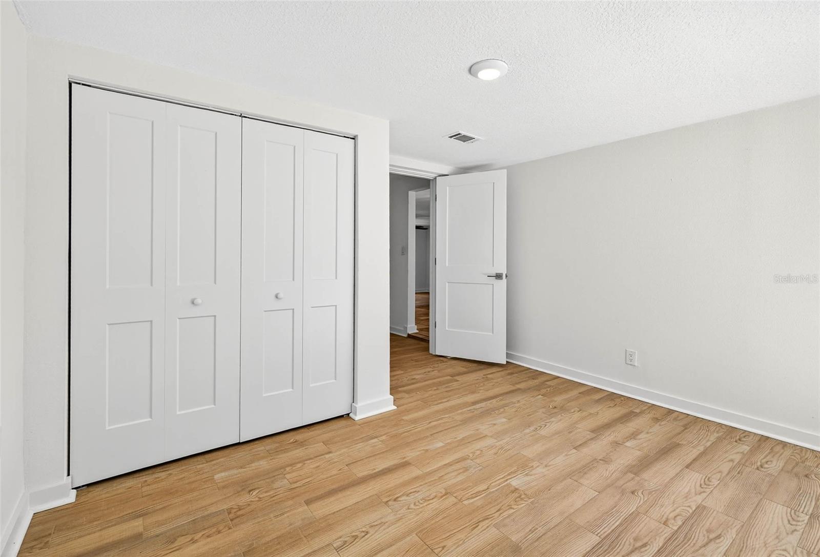 Image 30 of 61 For 603 Shore Drive E