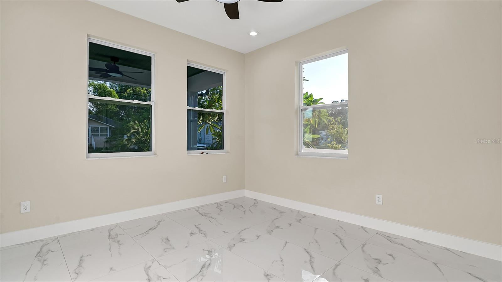 Image 15 of 36 For 2839 60th Avenue N