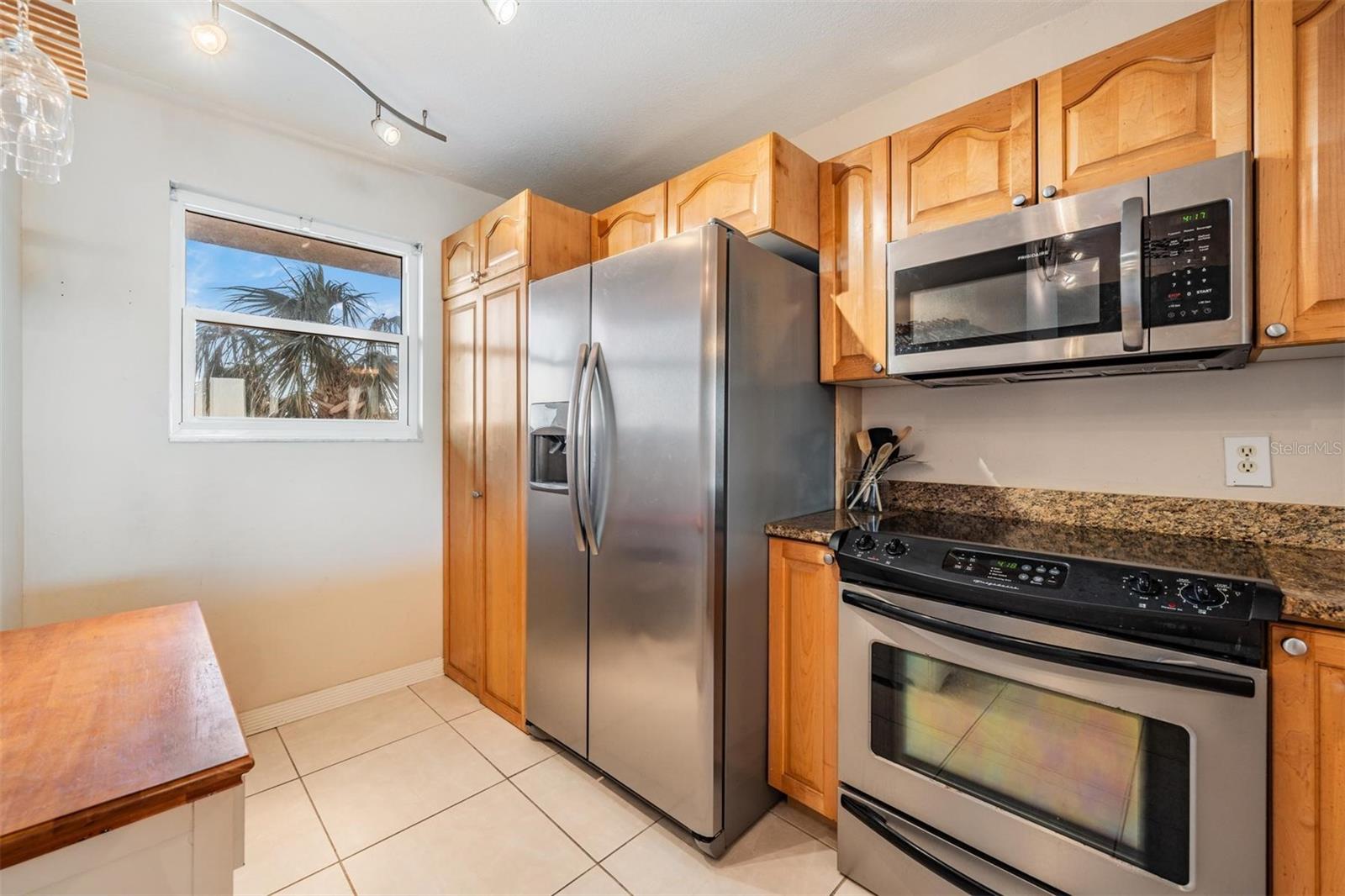 Image 11 of 36 For 18304 Gulf Boulevard 216