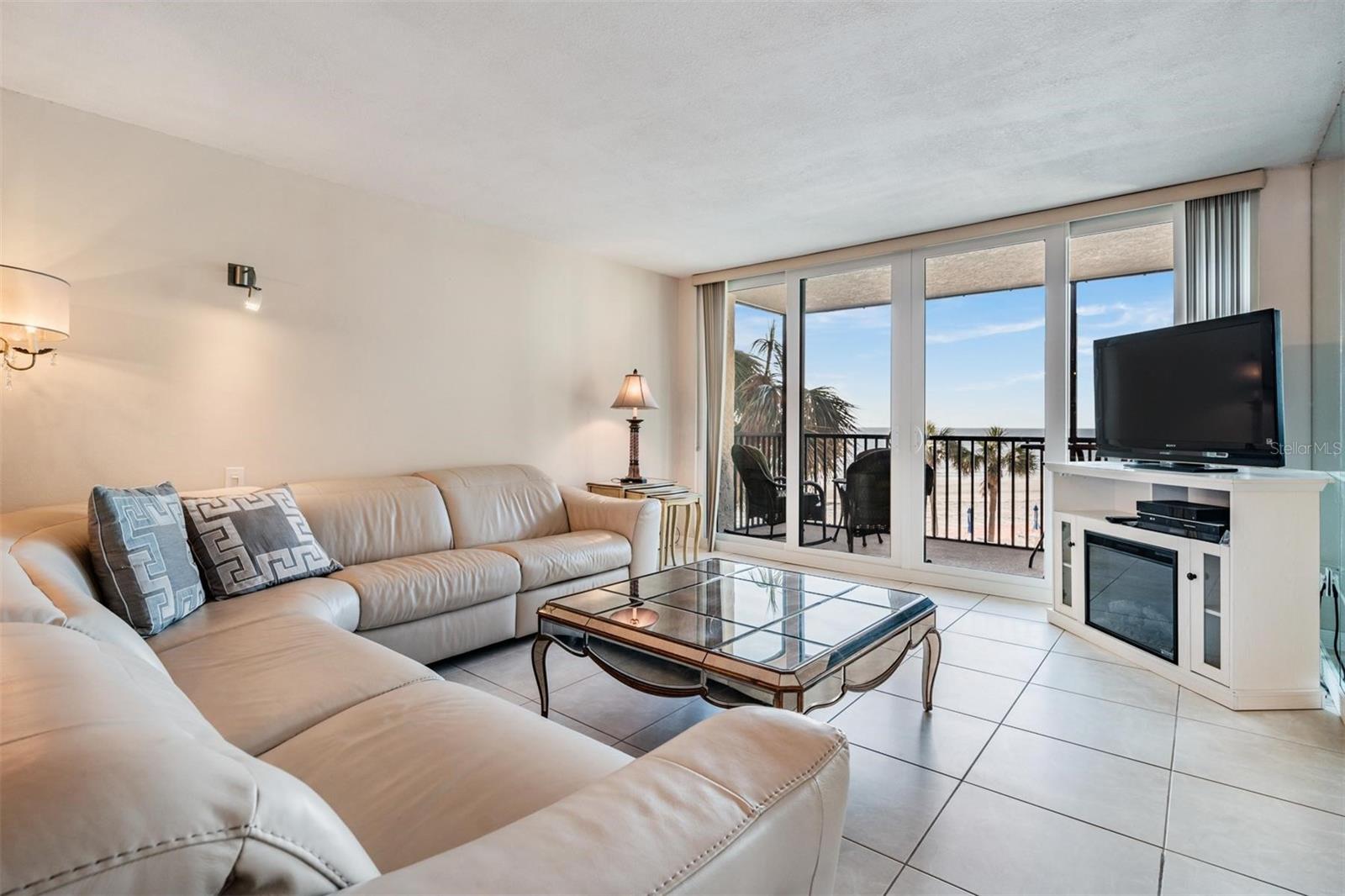 Image 16 of 36 For 18304 Gulf Boulevard 216