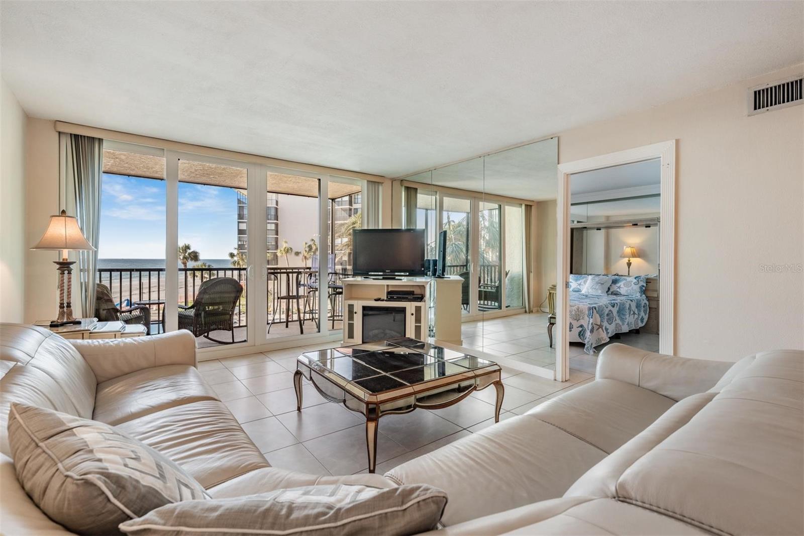 Image 18 of 36 For 18304 Gulf Boulevard 216