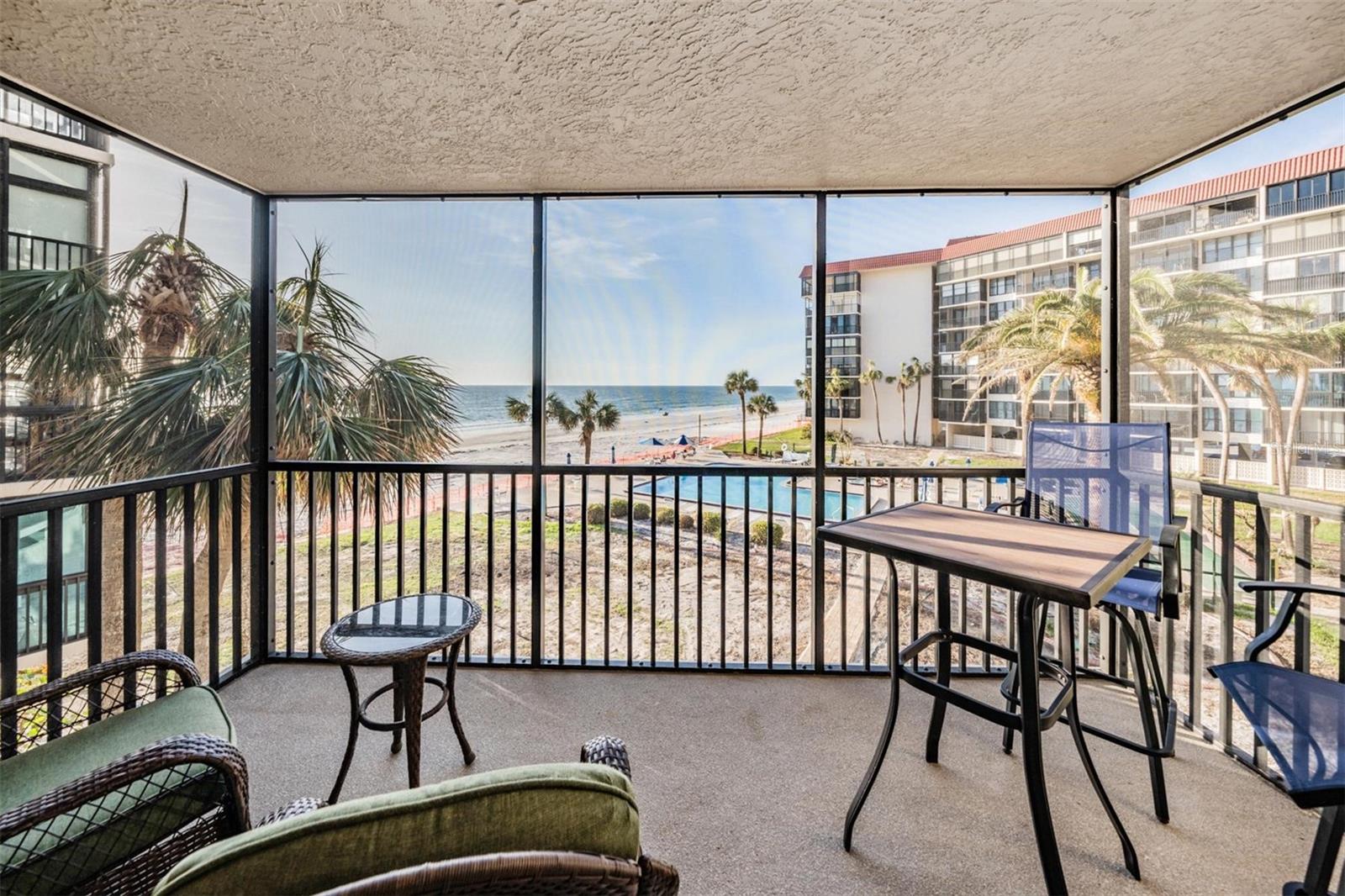 Image 19 of 36 For 18304 Gulf Boulevard 216