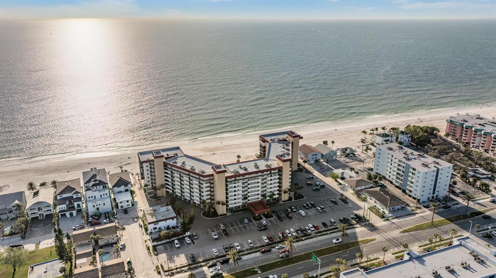 Image 2 of 36 For 18304 Gulf Boulevard 216