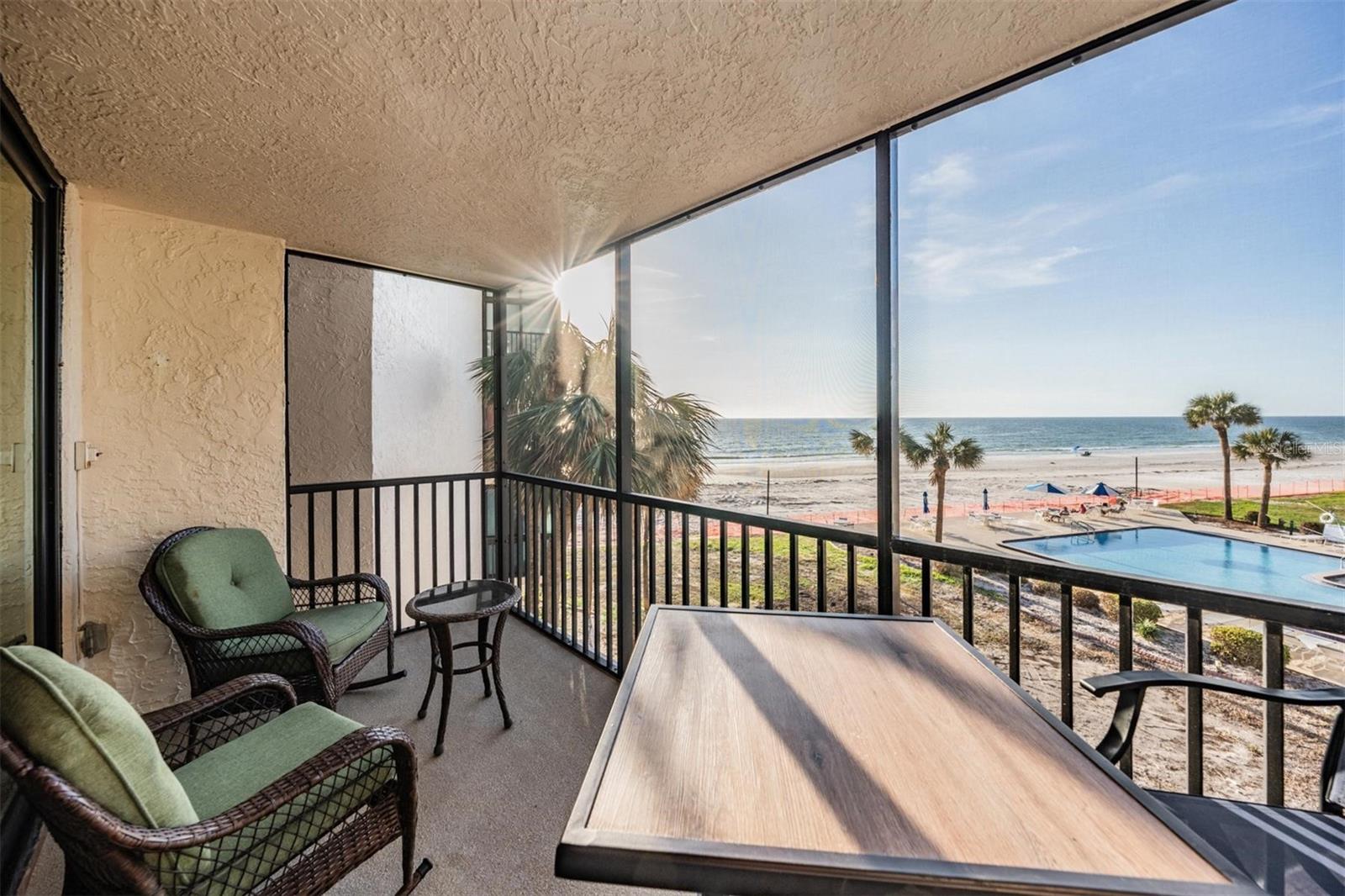 Image 20 of 36 For 18304 Gulf Boulevard 216