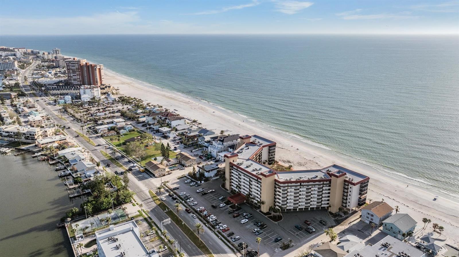 Image 29 of 36 For 18304 Gulf Boulevard 216