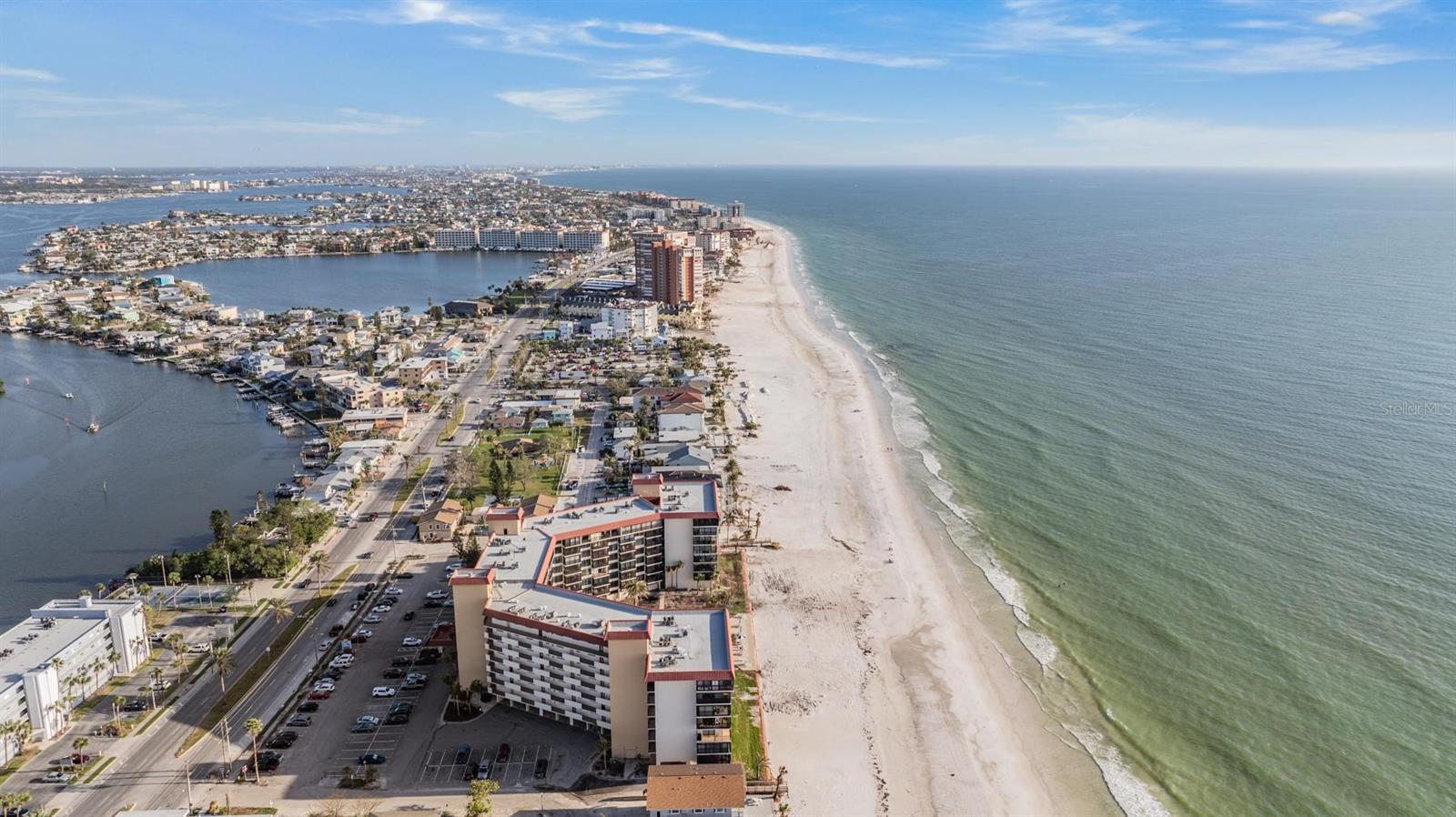 Image 30 of 36 For 18304 Gulf Boulevard 216