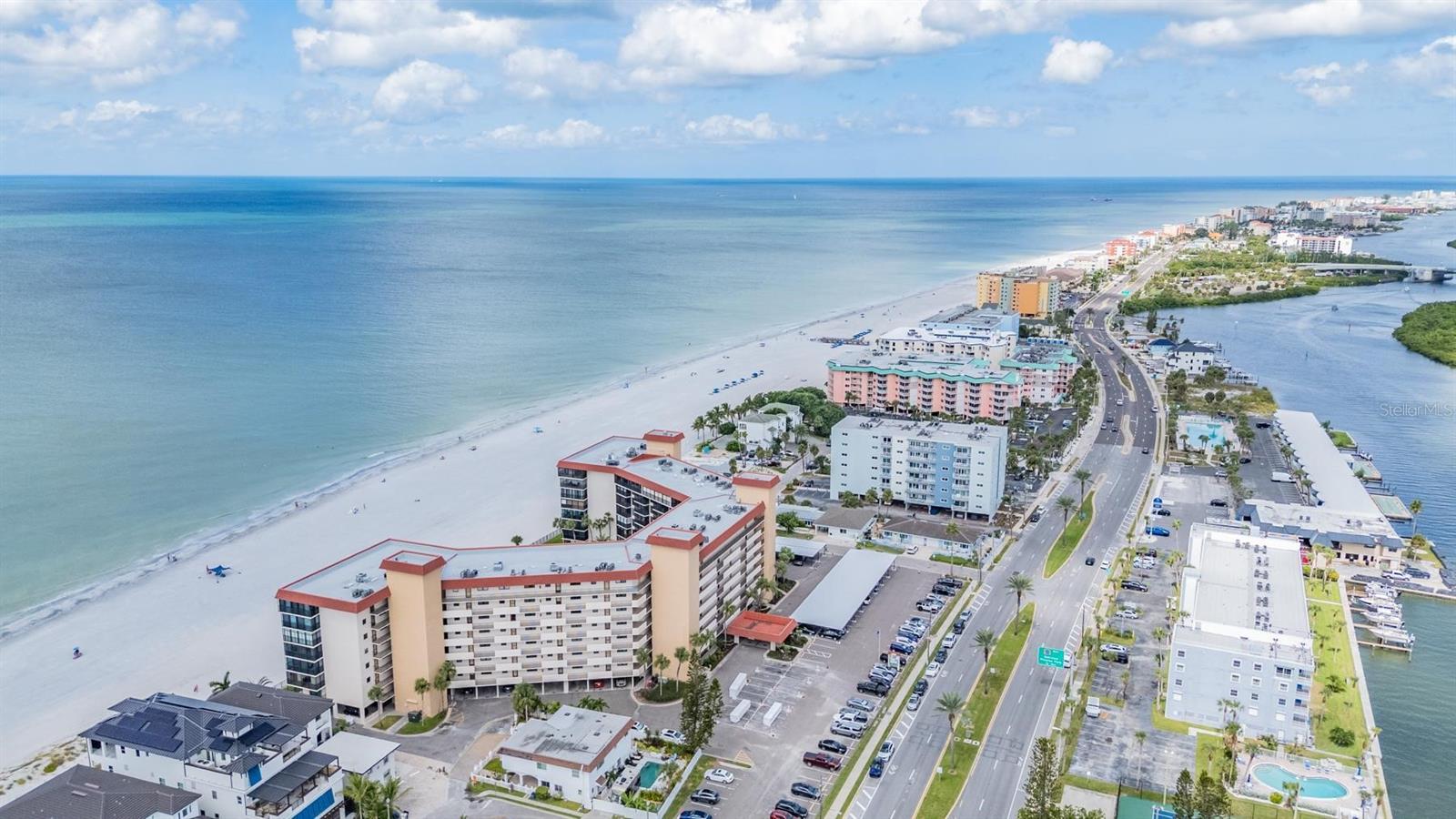 Image 38 of 45 For 18304 Gulf Boulevard 216