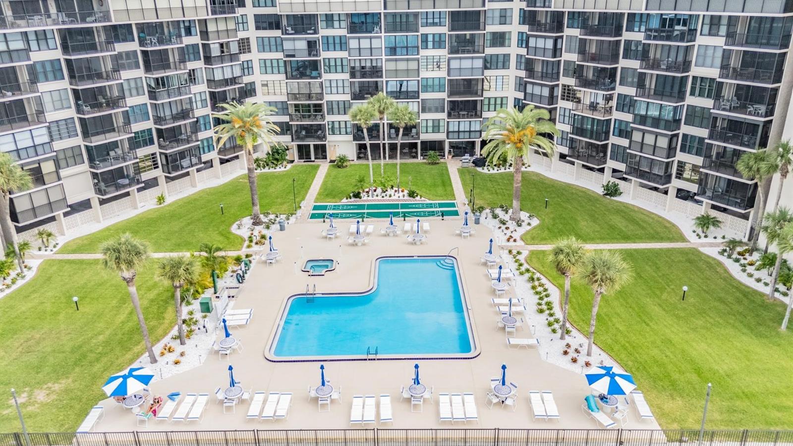 Image 40 of 45 For 18304 Gulf Boulevard 216