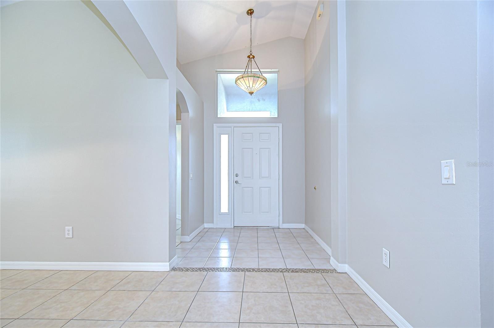Image 3 of 30 For 25712 Bruford Boulevard