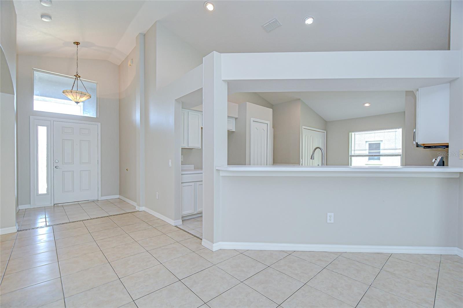 Image 7 of 30 For 25712 Bruford Boulevard