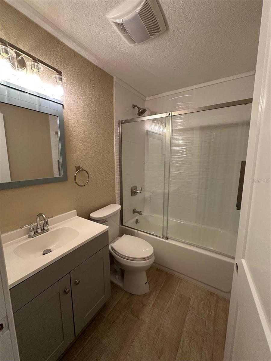 Image 11 of 14 For 4108 Oakellar Avenue