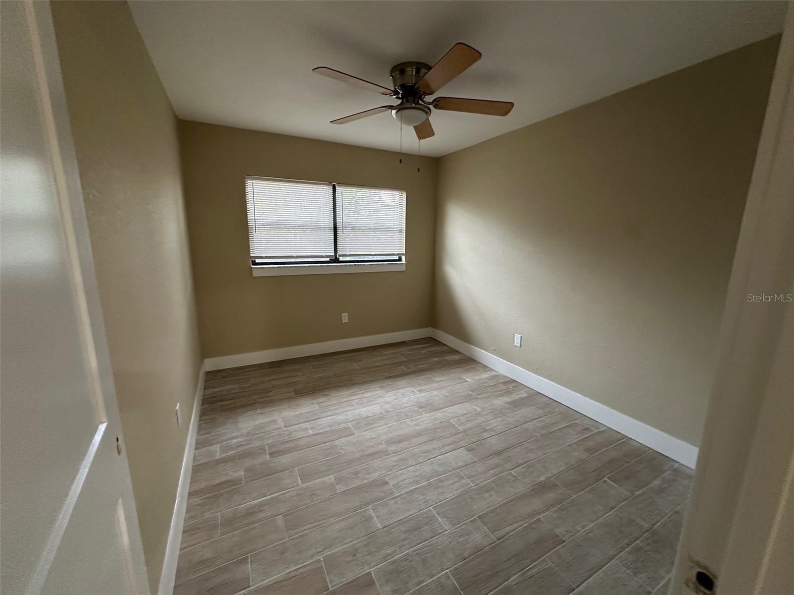 Image 8 of 14 For 4108 Oakellar Avenue