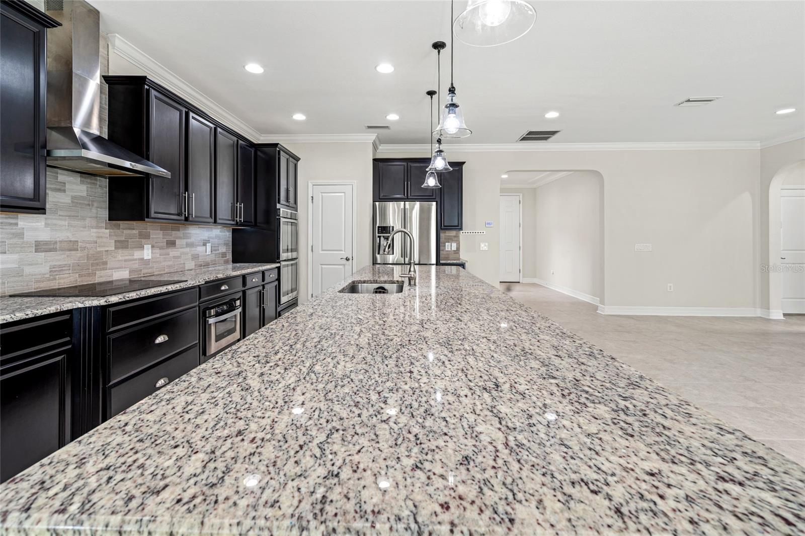 Listing photo id 22 for 4522 Scarlet Loop