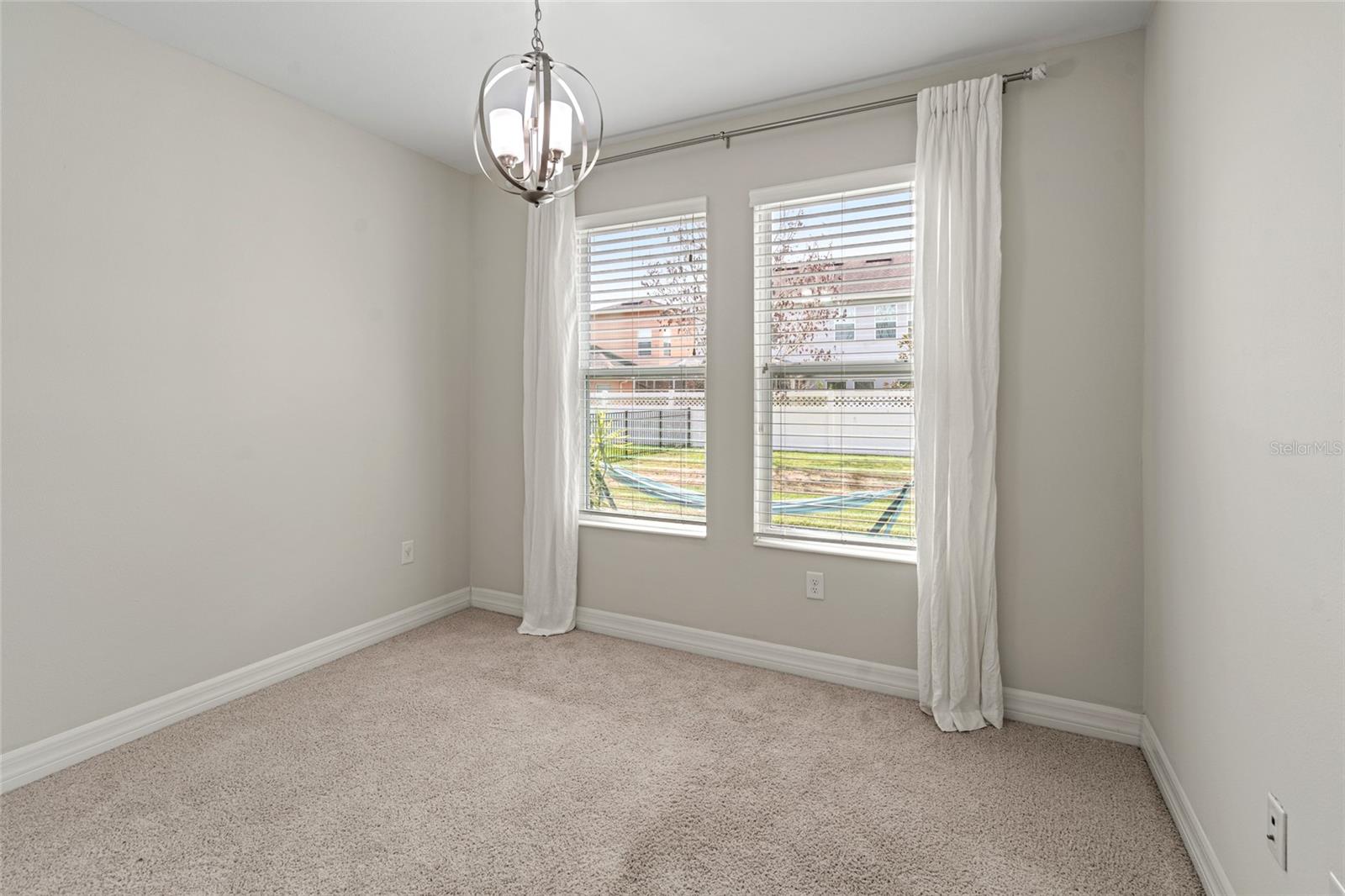 Listing photo id 26 for 4522 Scarlet Loop
