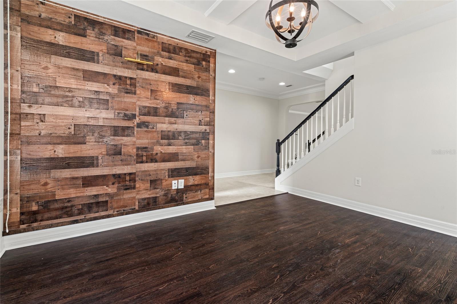 Listing photo id 1 for 4522 Scarlet Loop