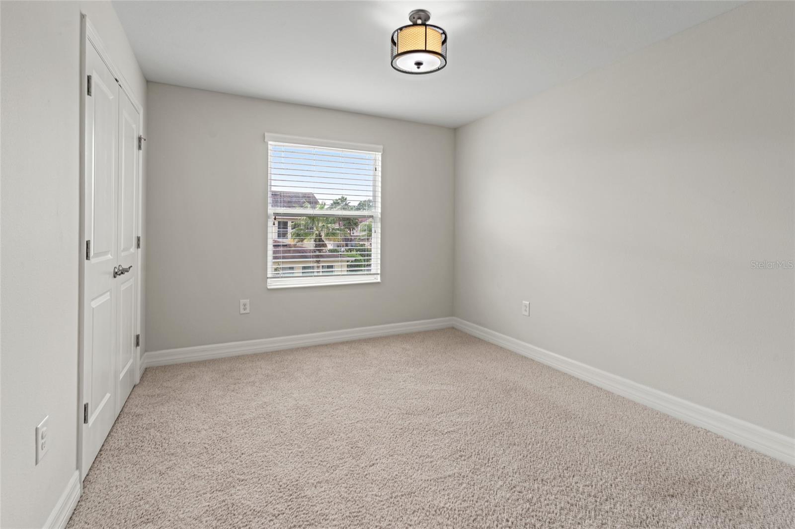 Listing photo id 36 for 4522 Scarlet Loop