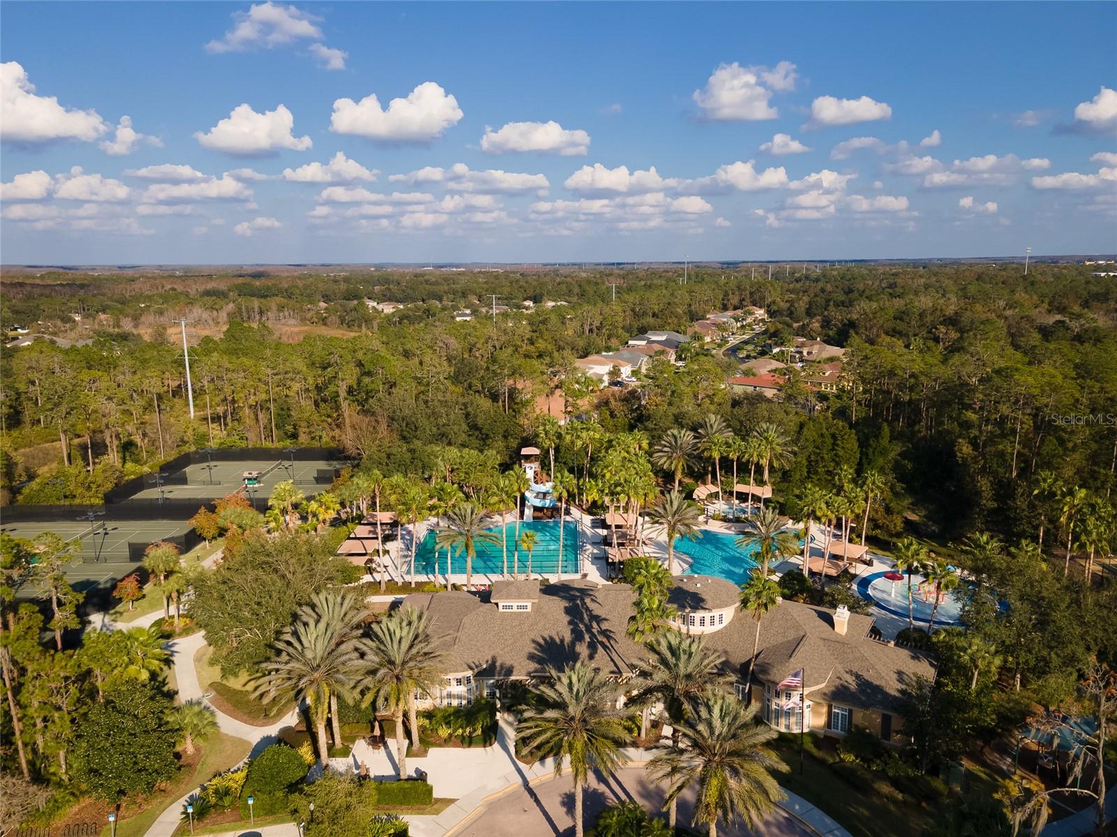 Listing photo id 54 for 4522 Scarlet Loop