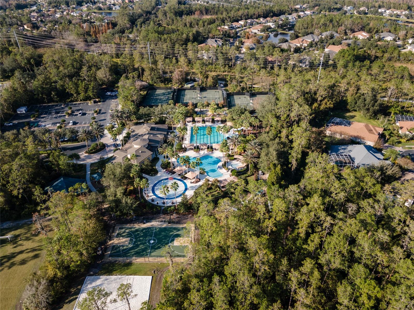 Listing photo id 61 for 4522 Scarlet Loop