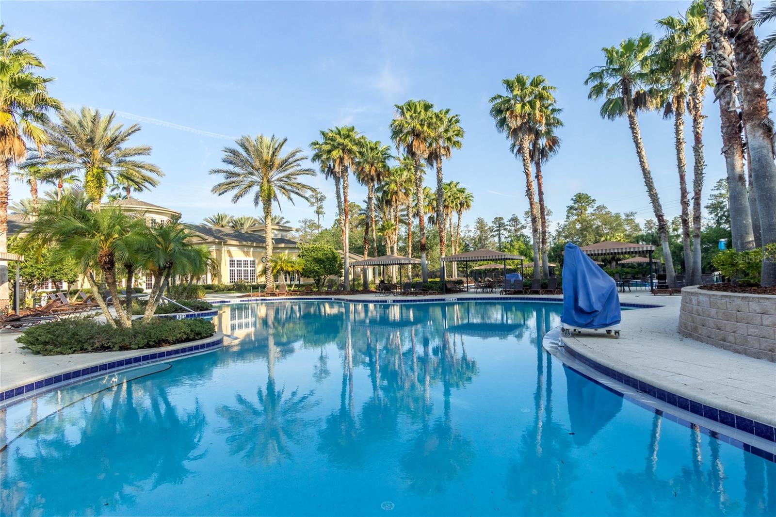 Listing photo id 63 for 4522 Scarlet Loop