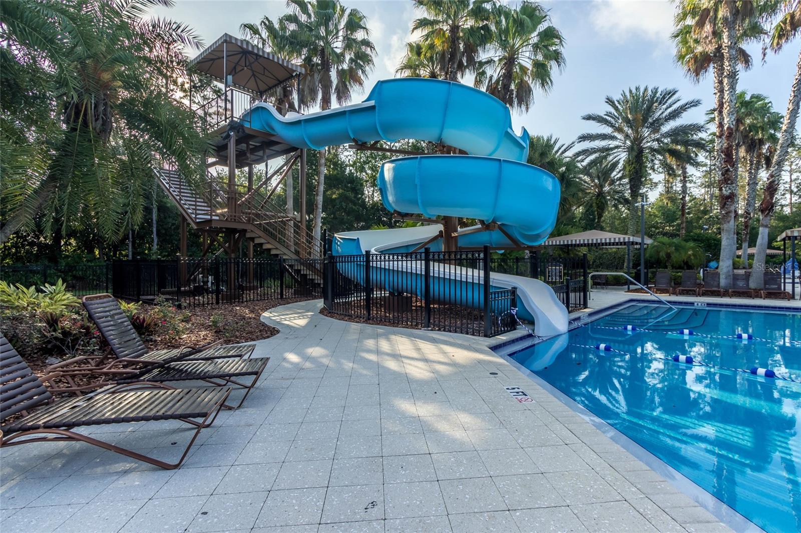 Listing photo id 68 for 4522 Scarlet Loop