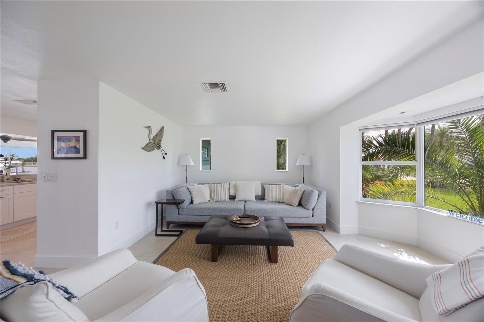 Image 4 of 53 For 162 174th Terrace Drive E