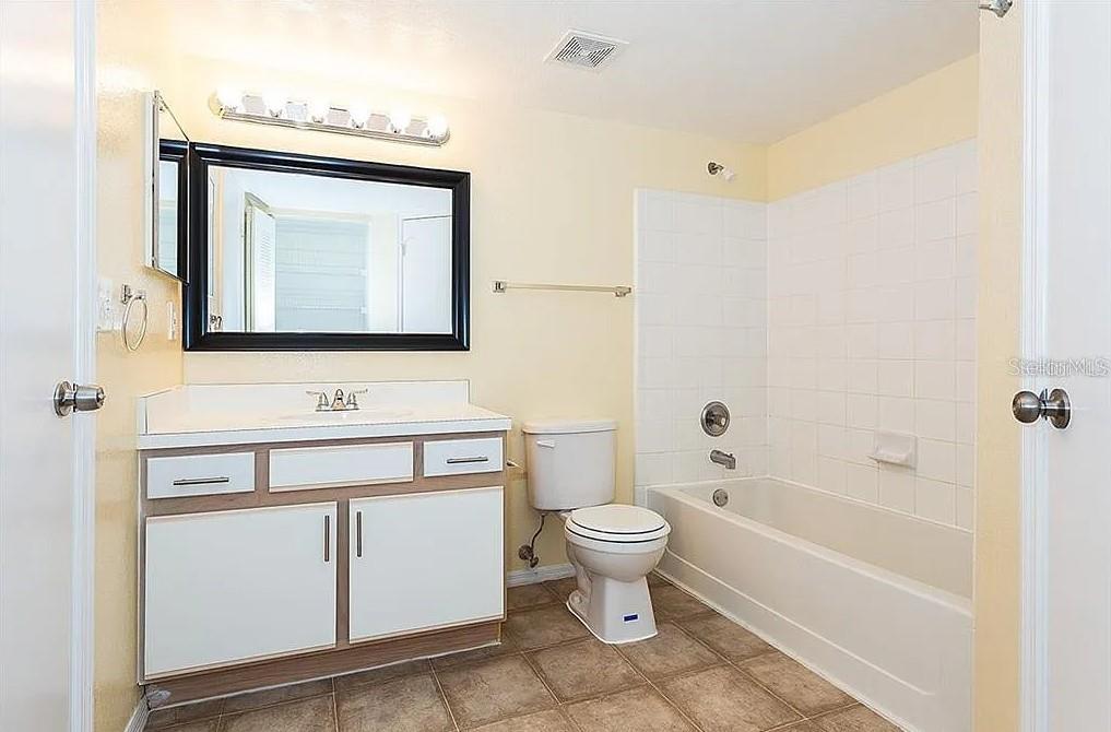 Image 16 of 17 For 2206 Antigua Place