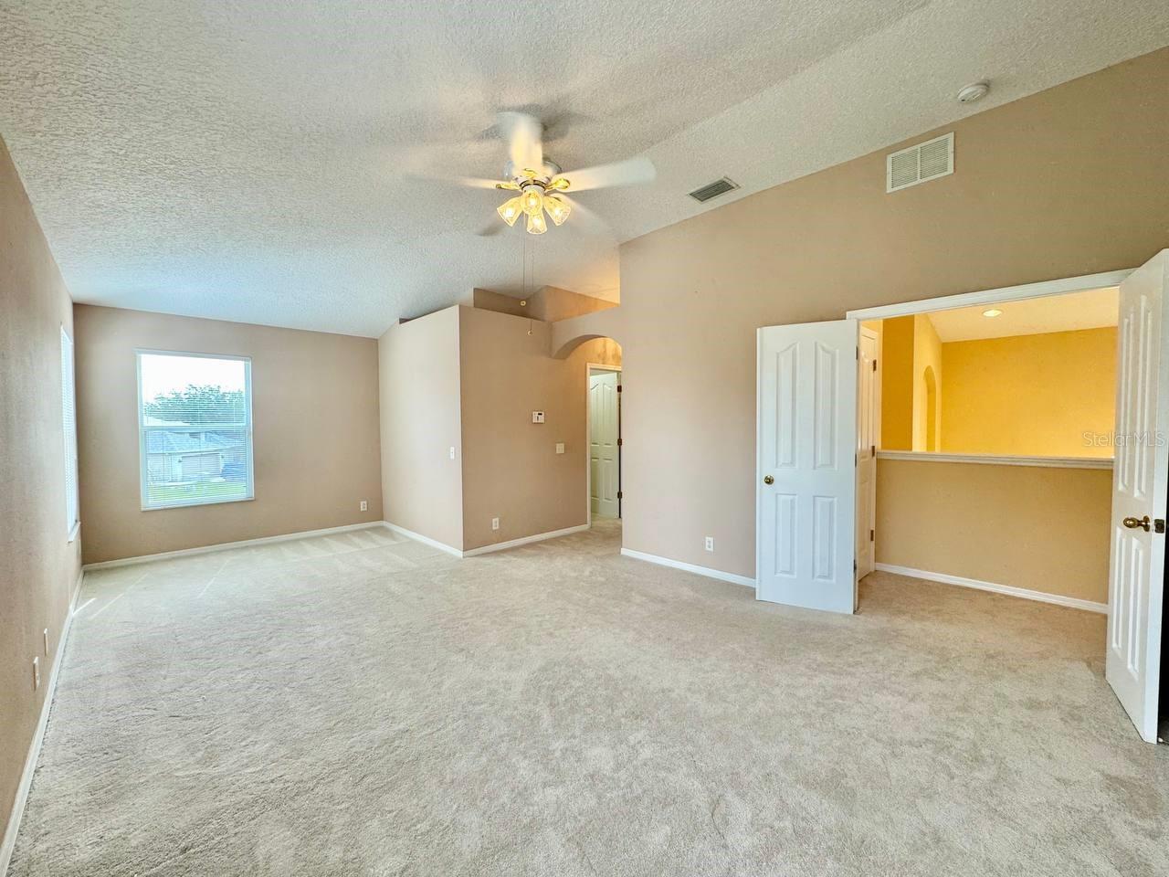 Image 21 of 51 For 884 Addison Drive Ne