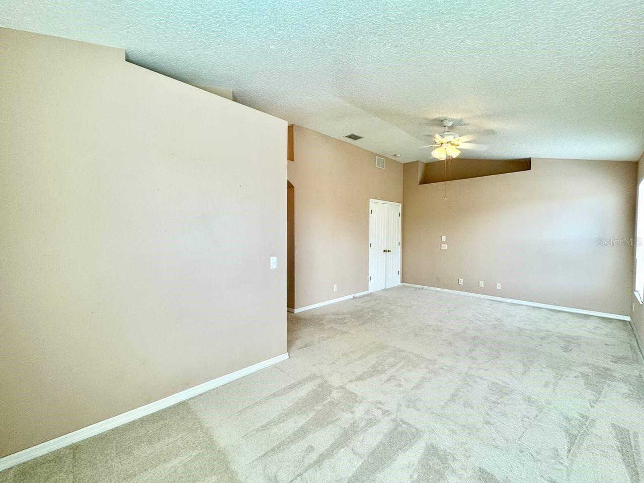 Image 22 of 51 For 884 Addison Drive Ne