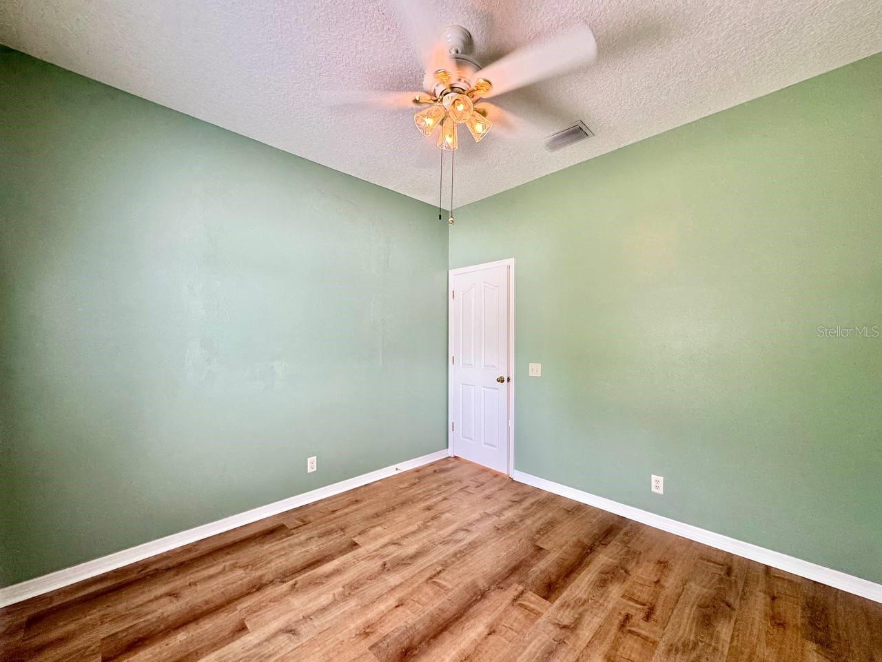 Image 30 of 51 For 884 Addison Drive Ne