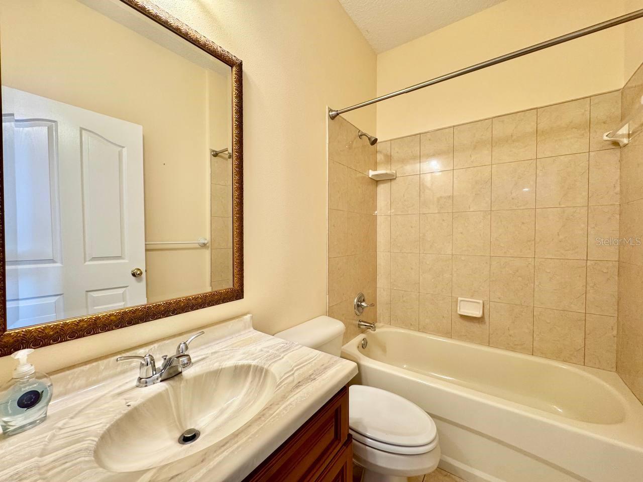 Image 31 of 51 For 884 Addison Drive Ne