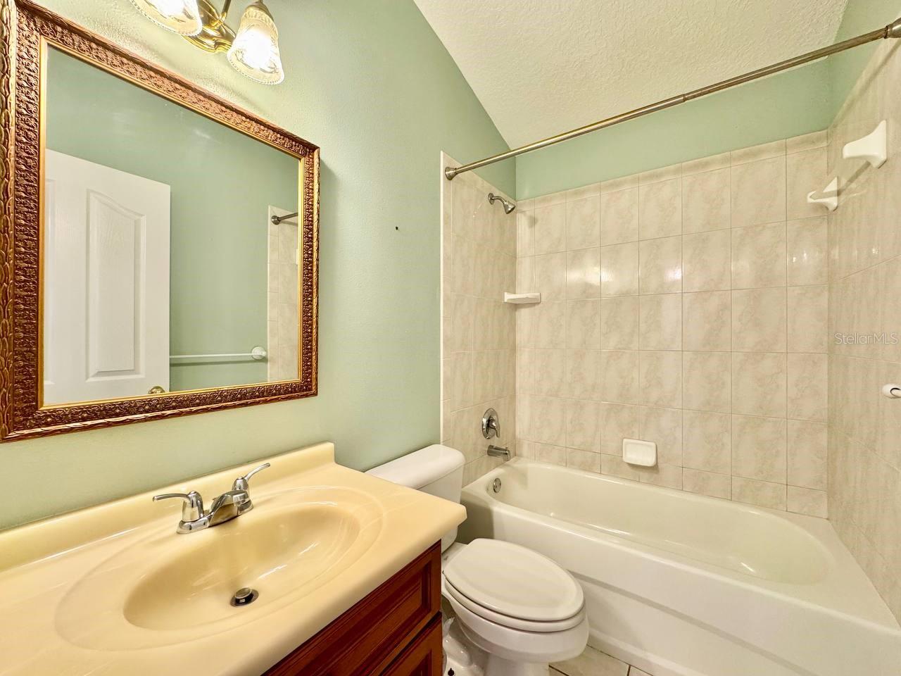 Image 35 of 51 For 884 Addison Drive Ne