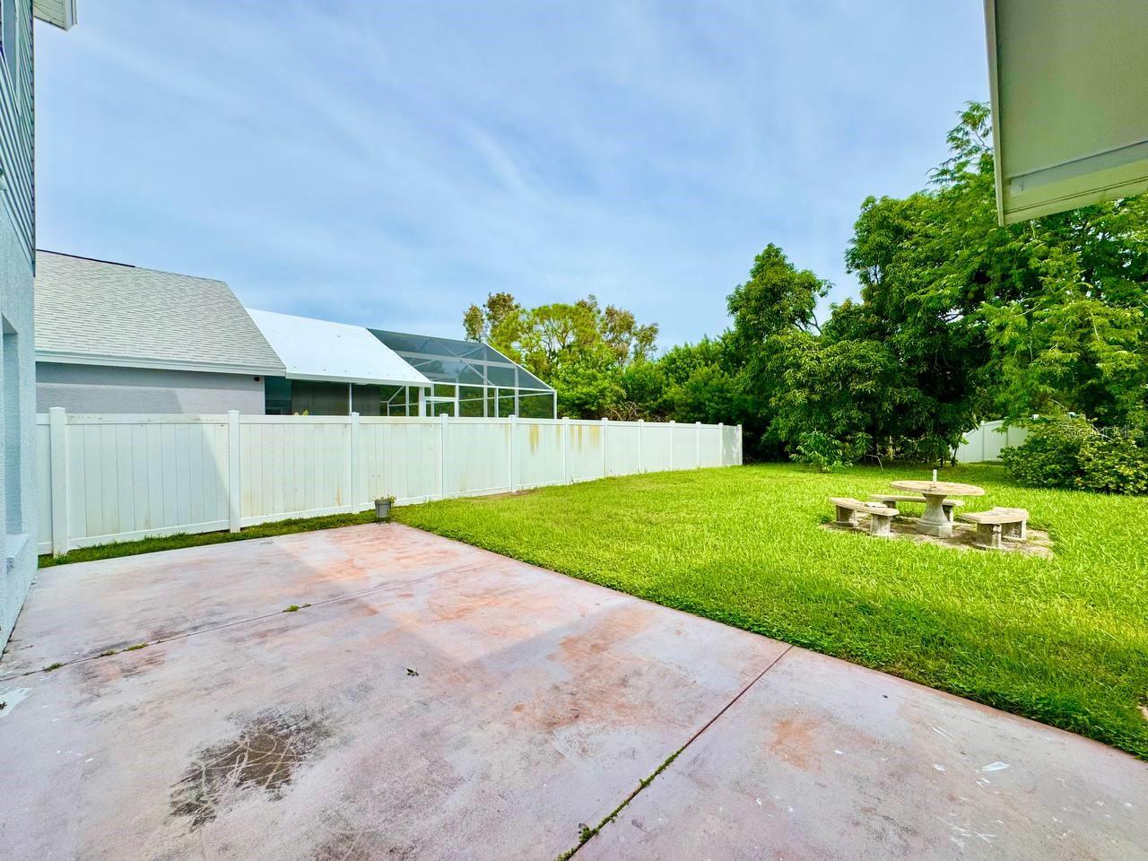 Image 43 of 51 For 884 Addison Drive Ne