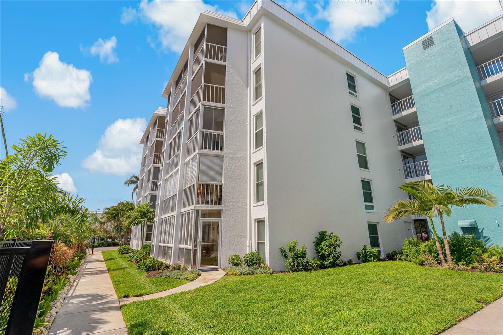 Image 2 of 46 For 4910 38th Way S 108